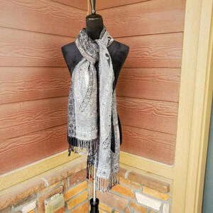 Collectioneighteen Paisley Floral Shawl Scarf Black and Ivory Fringe EUC